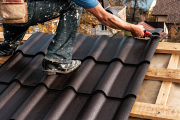 The Pros & Cons of Outsourcing Your Roofing Repairs
